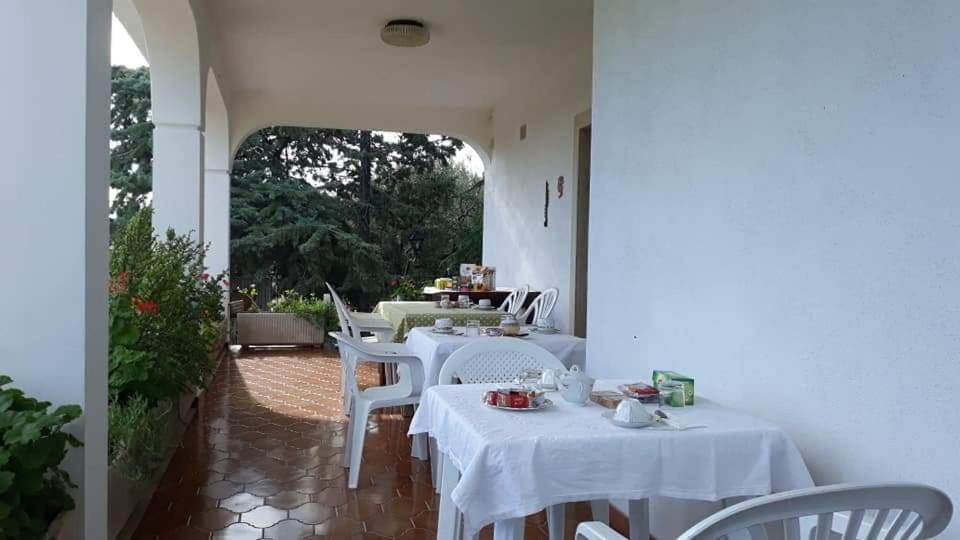 La Ginestra Acomodação com café da manhã Trani Exterior foto